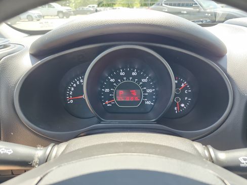 Used 2018 Kia Soul FWD image 25
