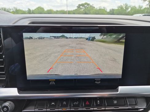 Used 2024 Chevrolet Silverado 1500 LT image 15