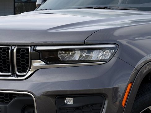 New 2025 Jeep Grand Cherokee L Overland w/ Advanced Protech Group III AWD/4WD image 34