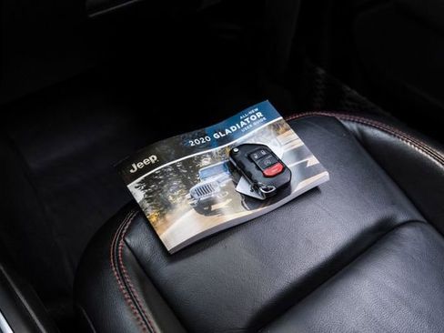 Used 2020 Jeep Gladiator Rubicon AWD/4WD image 81