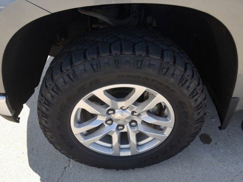 Used 2020 Chevrolet Silverado 1500 LT w/ All-Star Edition AWD/4WD image 11