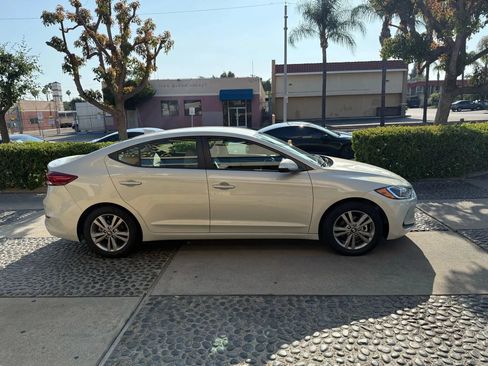 Used 2018 Hyundai Elantra SEL FWD image 4