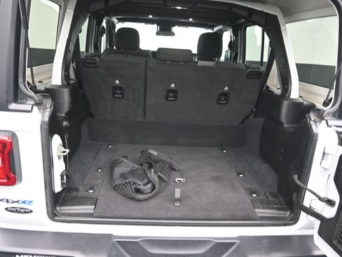 Used 2024 Jeep Wrangler Unlimited Rubicon 4xe image 15