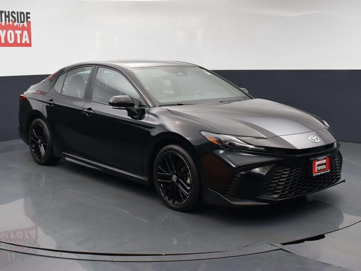 Used 2025 Toyota Camry SE FWD image 6
