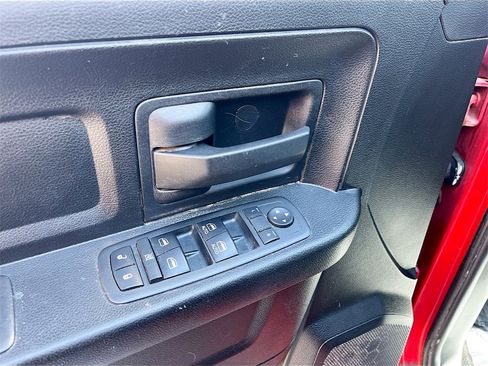 Used 2018 RAM 1500 Express w/ Express Value Package image 17