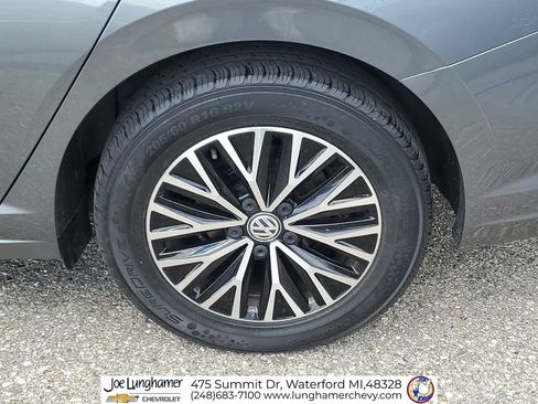 Used 2021 Volkswagen Jetta FWD image 31