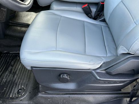 Used 2023 Ford F250 XL w/ XL Chrome Package image 32