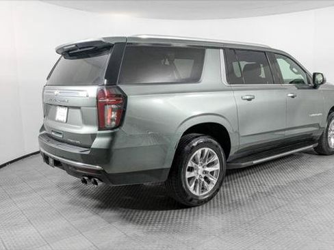 Used 2023 Chevrolet Suburban Premier AWD/4WD image 8