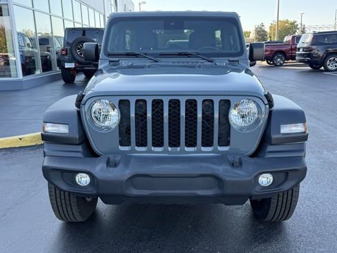 Used 2024 Jeep Wrangler Sport S image 2