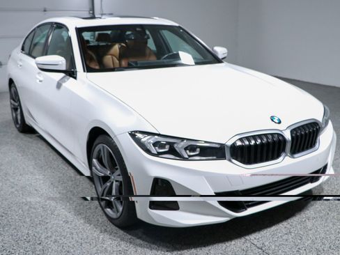 Used 2023 BMW 330i Sedan w/ Premium Package RWD image 5
