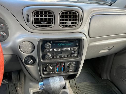 Used 2009 Chevrolet TrailBlazer LT w/ Sun And Sound Package image 18