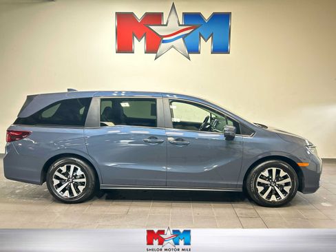 Used 2025 Honda Odyssey EX-L image 1
