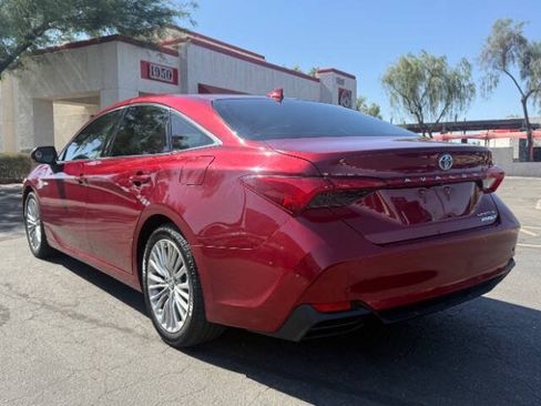 Used 2019 Toyota Avalon Limited w/ Advanced Safety Package FWD image 5