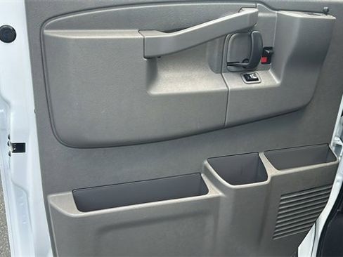 Used 2023 GMC Savana 2500 w/ Driver Convenience Package image 11