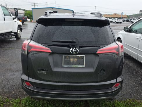 Used 2018 Toyota RAV4 Adventure AWD/4WD image 5
