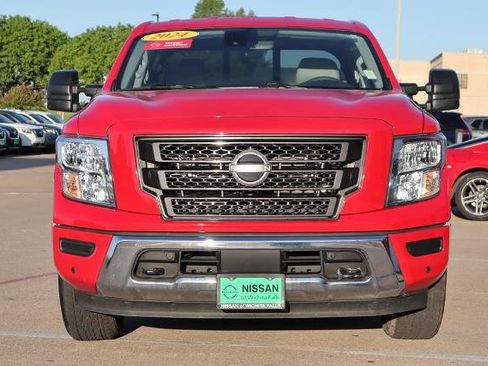 Certified 2024 Nissan Titan SV w/ SV Convenience Package image 4