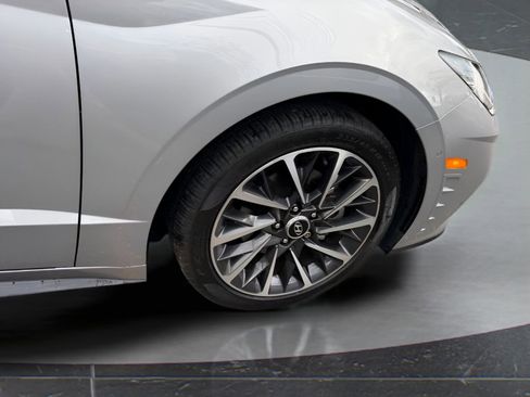 Used 2023 Hyundai Sonata Limited FWD image 15