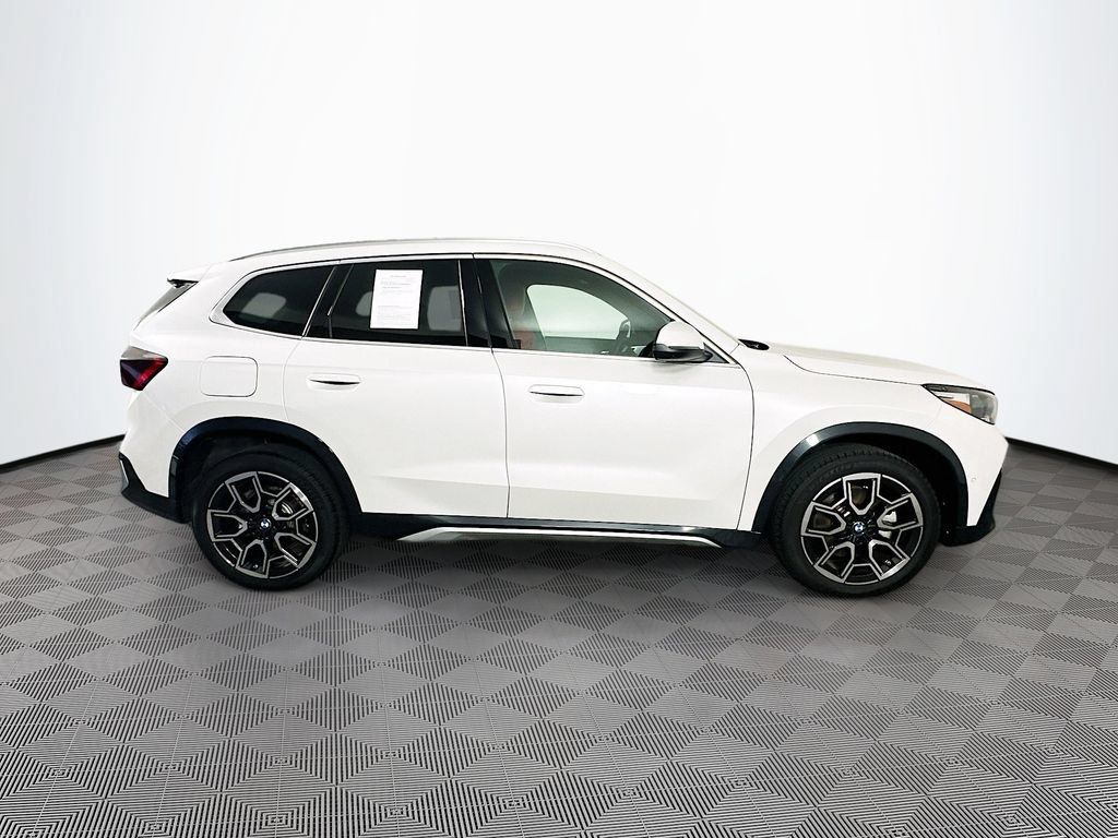 Used 2025 BMW X1 xDrive28i AWD/4WD image 10