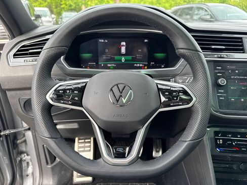 Used 2022 Volkswagen Tiguan SE R-Line AWD/4WD image 20