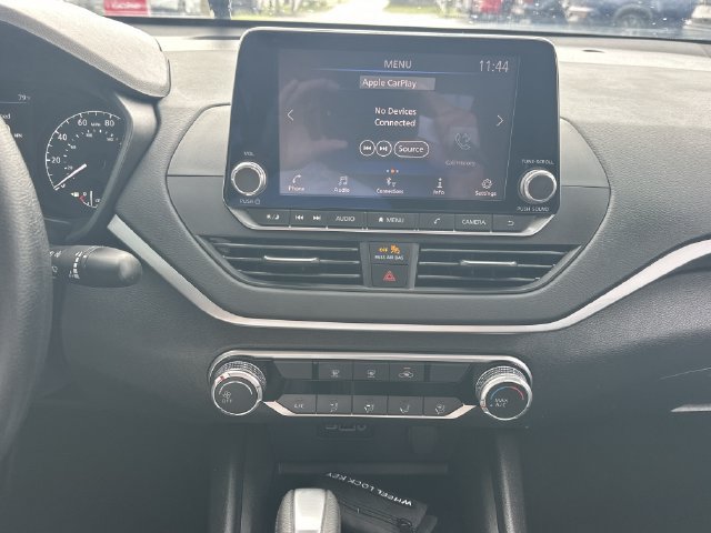 Certified 2025 Nissan Altima 2.5 S FWD image 19