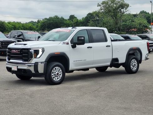 Used 2024 GMC Sierra 2500 Pro AWD/4WD image 4