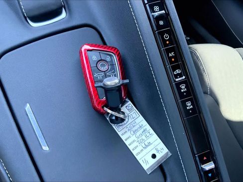 Used 2024 Chevrolet Corvette Z06 RWD image 15