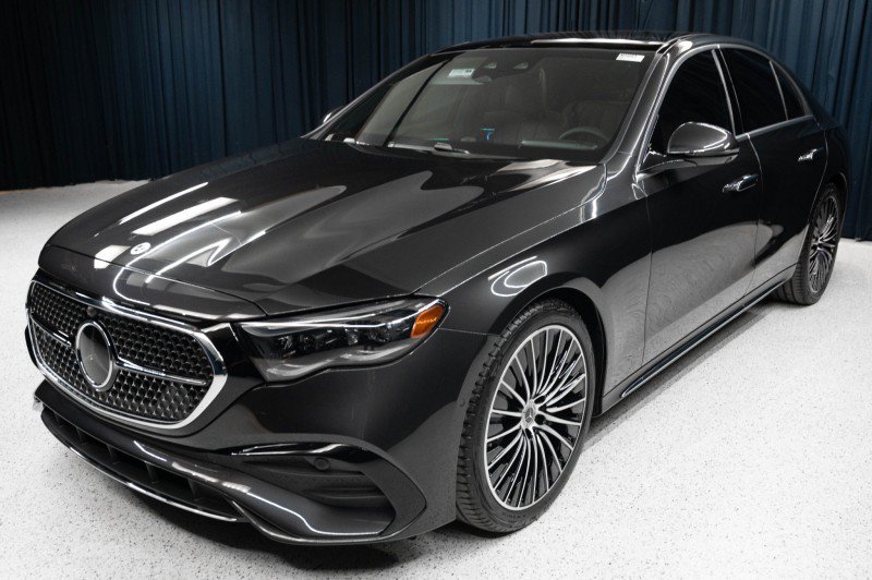 New 2027 Mercedes-Benz E 450 4MATIC Sedan image 1