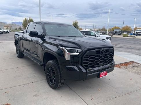 Used 2025 Toyota Tundra Limited image 6