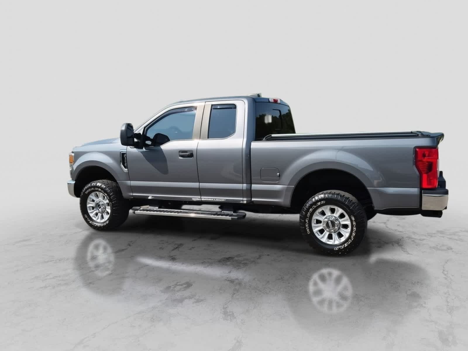 Used 2021 Ford F350 XL w/ STX Appearance Package AWD/4WD image 5