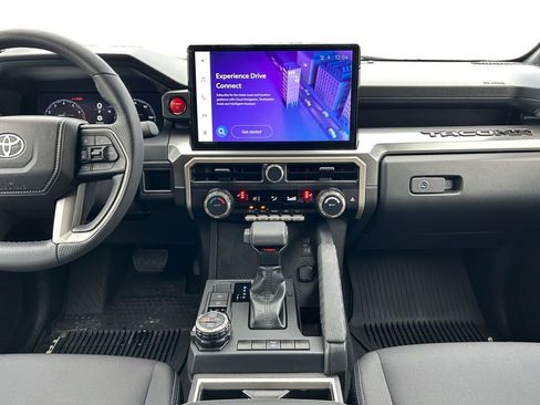 Used 2025 Toyota Tacoma TRD Off-Road image 12