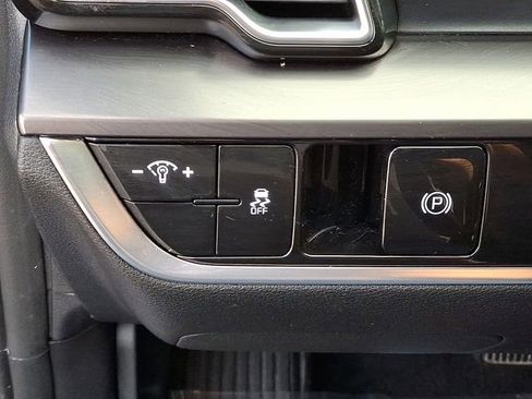 Used 2024 Kia Sportage EX image 30