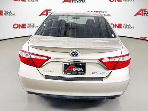 Used 2015 Toyota Camry SE w/ Moonroof Package image 6