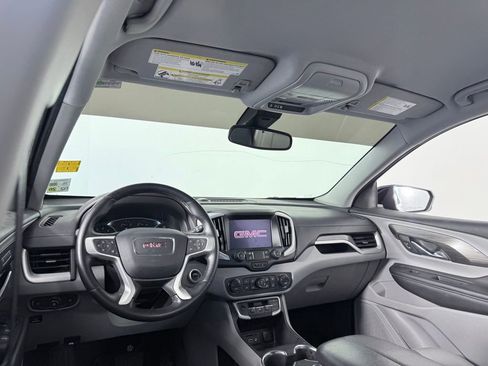 Used 2024 GMC Terrain SLT image 18