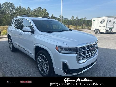 Used 2023 GMC Acadia Denali w/ Denali Ultimate Package AWD/4WD image 3