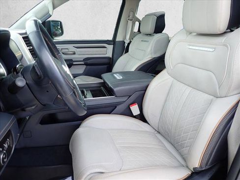 Used 2025 RAM 1500 Tungsten AWD/4WD image 11