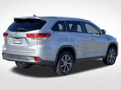Used 2019 Toyota Highlander XLE image 37