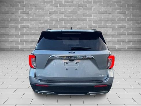Certified 2022 Ford Explorer XLT w/ Equipment Group 202A image 6