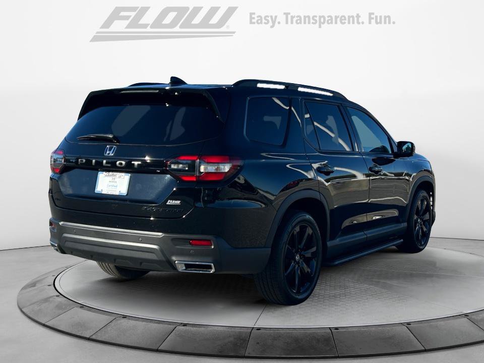 Certified 2025 Honda Pilot Black Edition image 7
