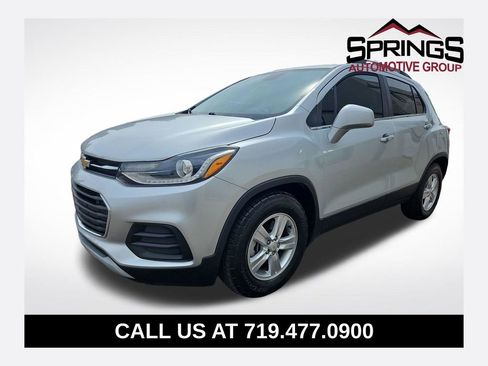 Used 2018 Chevrolet Trax LT w/ LT Convenience Package FWD image 1