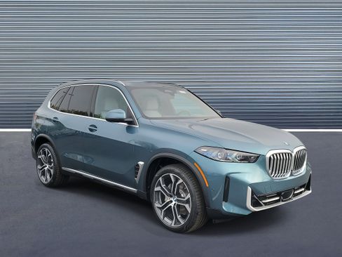 New 2026 BMW X5 xDrive40i w/ Climate Comfort Package image 2