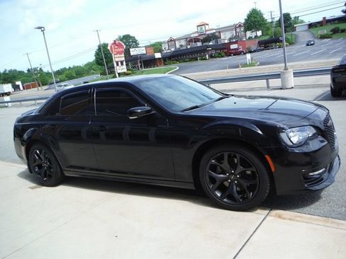 Certified 2022 Chrysler 300 S w/ Comfort Group RWD image 13