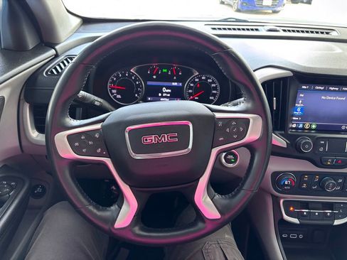 Used 2022 GMC Terrain SLT w/ LPO, Floor Liner Package FWD image 21