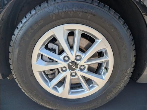 Used 2024 Kia Carnival LX FWD image 20