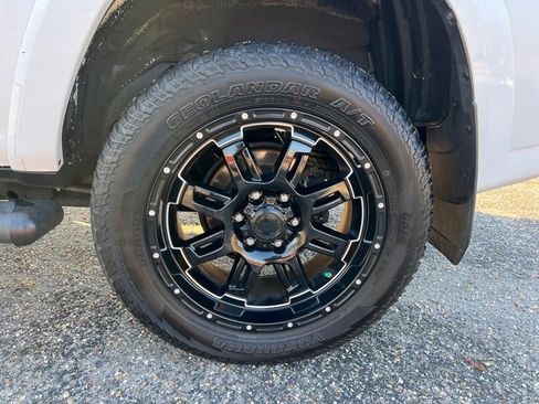 Used 2020 Toyota 4Runner SR5 image 22