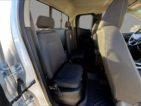 Used 2018 Chevrolet Colorado LT w/ LT Convenience Package image 17