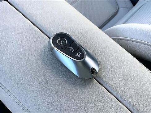 Certified 2026 Mercedes-Benz GLC 300 4MATIC image 38