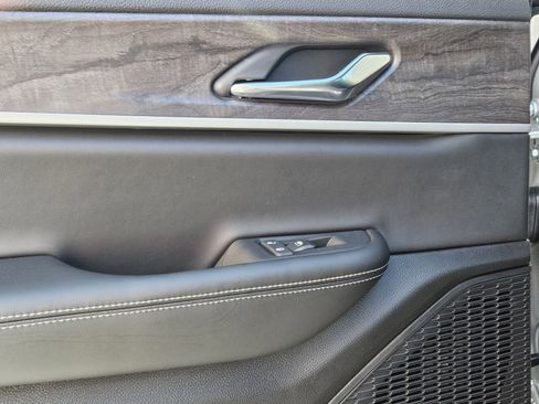 New 2025 Jeep Grand Cherokee L Limited image 22