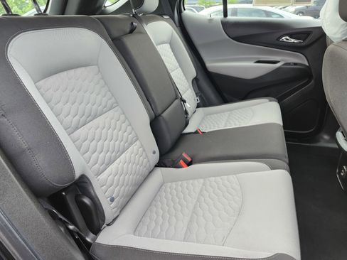 Used 2020 Chevrolet Equinox LS AWD/4WD image 19