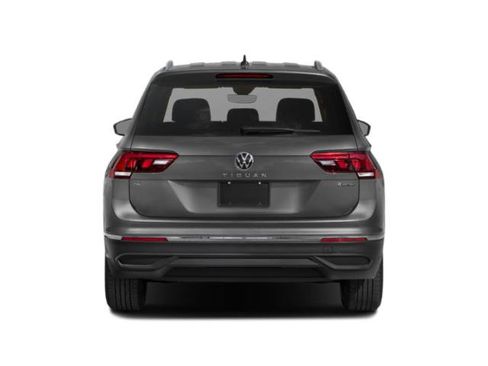 Used 2022 Volkswagen Tiguan SE FWD image 5