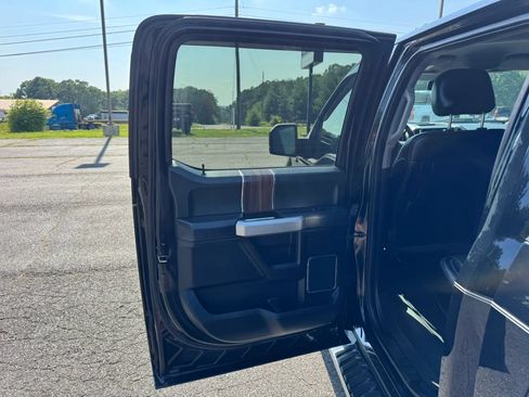 Used 2016 Ford F150 Lariat w/ Equipment Group 502A Luxury AWD/4WD image 32